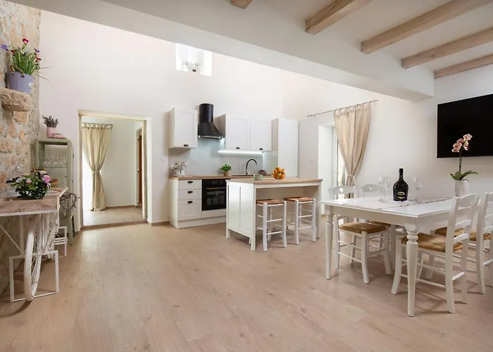 Casa Di Nika Private Heated Pool And Jacu - Happy