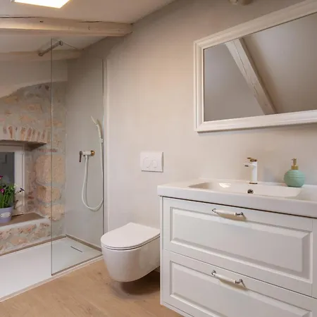 Casa Di Nika Stone Villa With Pool & Jacuzzi * 브리비르