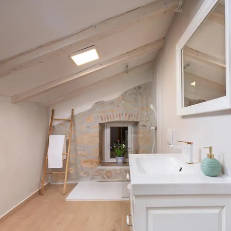 Casa Di Nika Stone Villa With Pool & Jacuzzi *