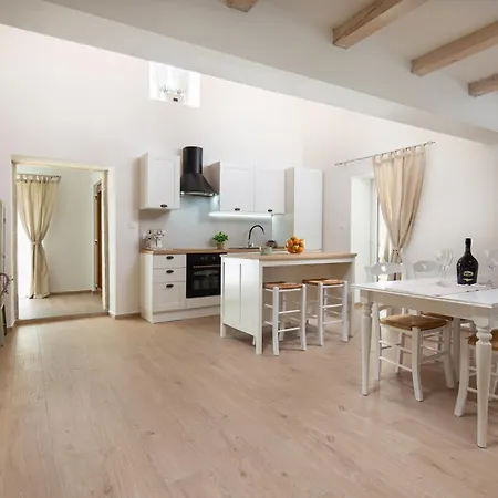 Casa Di Nika Stone Villa With Pool & Jacuzzi